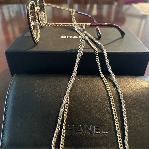 Chanel Shades - Picture 2 of 4